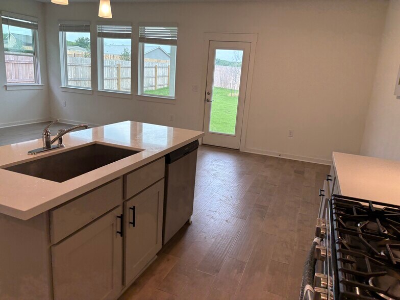 Building Photo - 7408 Sparkling Light Dr