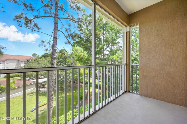 Building Photo - 7990 Baymeadows Rd