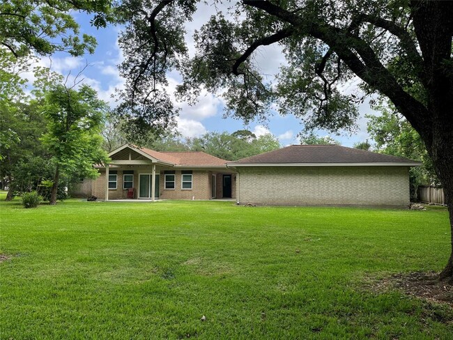 Building Photo - 304 S Shadowbend Dr