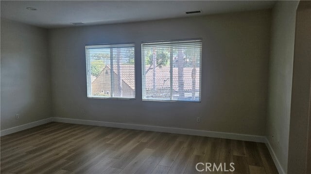 Building Photo - 2566 Pearblossom St