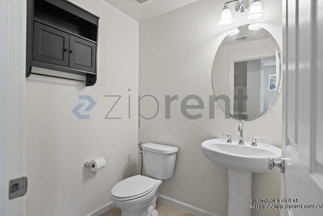 Building Photo - 1457 Coyote Creek Way