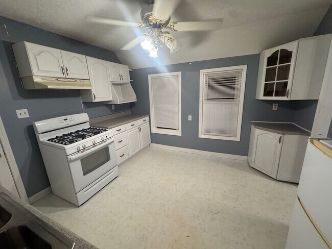 Building Photo - 7602 Wentworth Ave