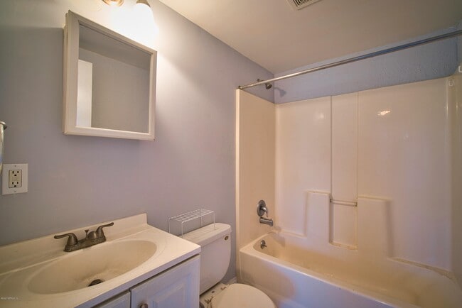 Building Photo - 2036 Inwood Terrace