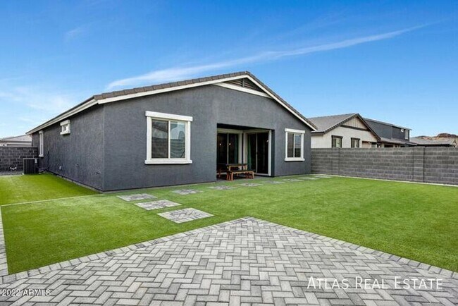 Building Photo - 13196 W Redstone Dr