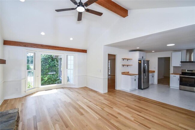 Building Photo - 17040 Birmingham Rd