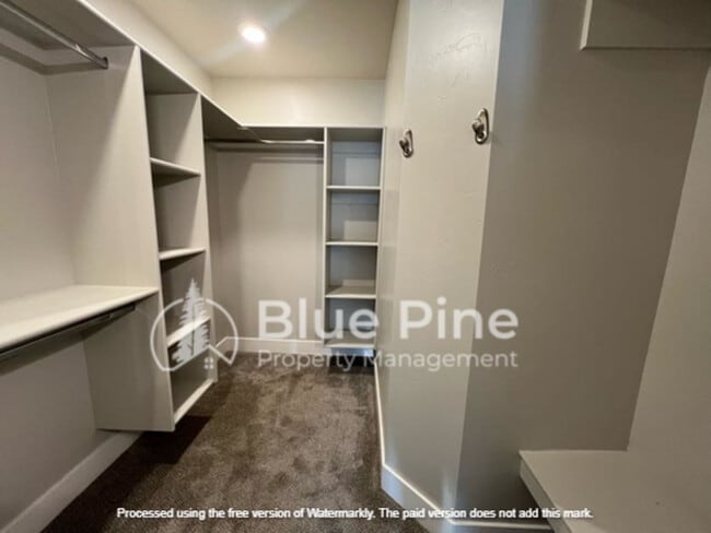 Building Photo - 359 N 3rd West St