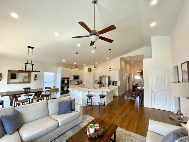 Building Photo - 1686 Derbyshire St