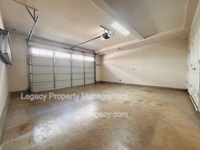 Building Photo - 2609 Willow Pass Rd