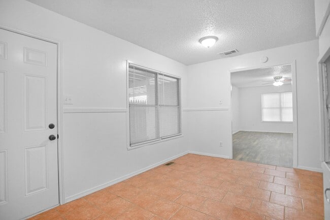 Building Photo - 1307 61st St