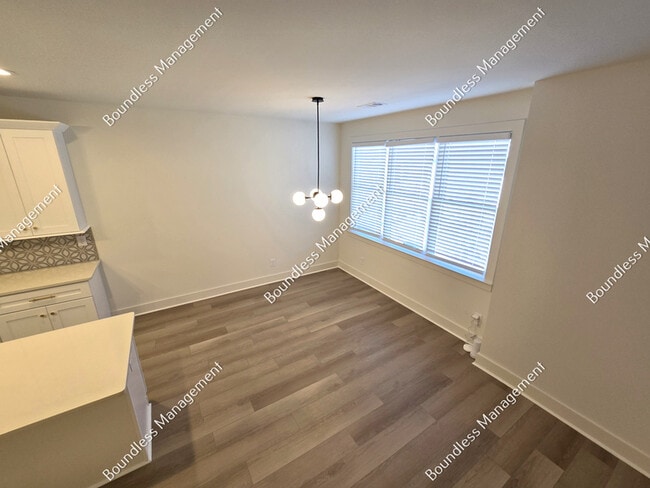 Building Photo - 340 Eugenia St SW