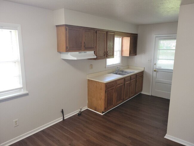 Building Photo - 4113 La Salle Ave