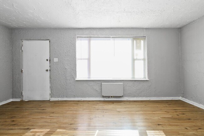 Interior Photo - 8124 S Western Ave. Chicago IL