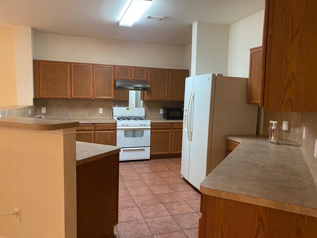 Building Photo - 518 Remington Chase Ct