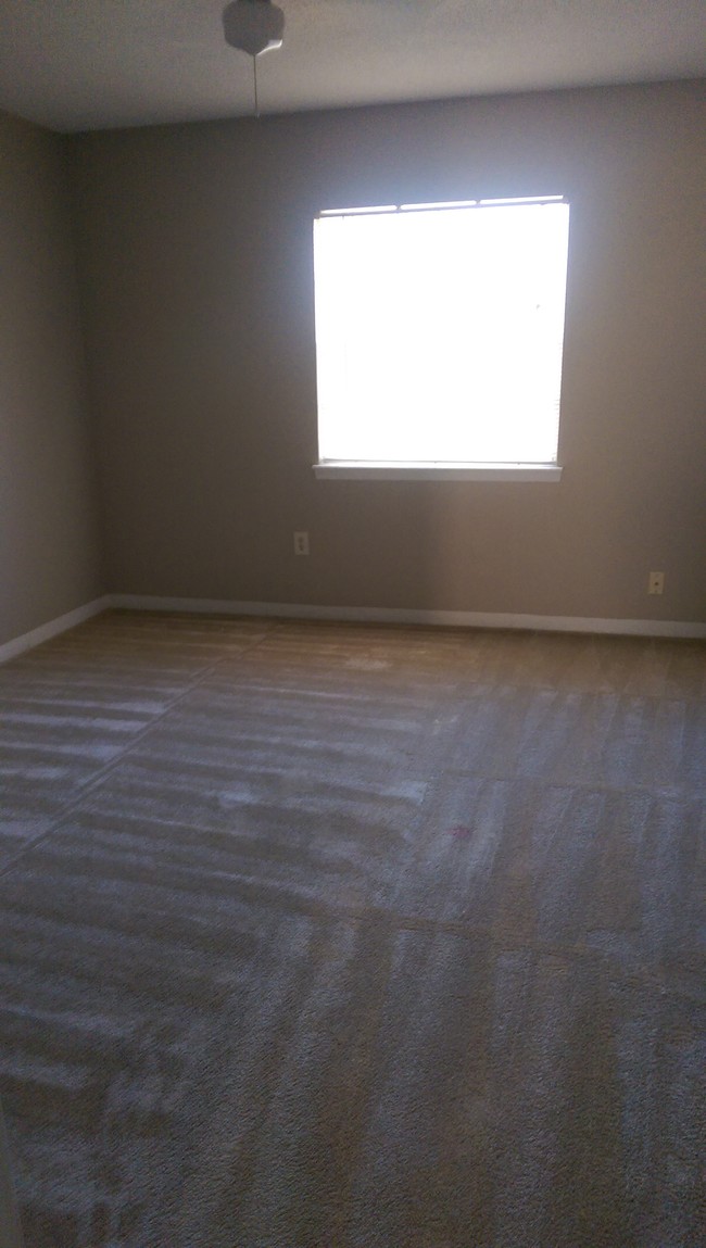 Bedroom 1 w/Carpet - Brookwood (Patriot Point of Lafayette)