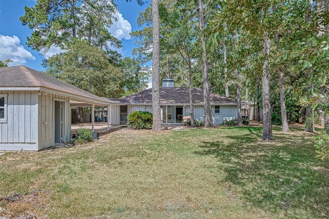 Building Photo - 26414 Maplewood Dr
