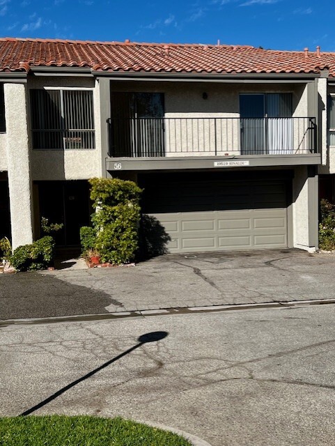 Apartment Front - 19519 Rinaldi St