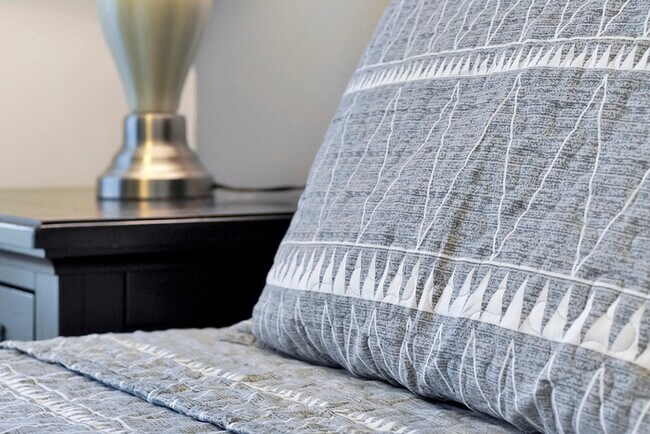 Building Photo - 112 Paloma Dr