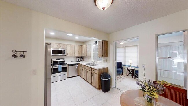 Building Photo - 8665 SW 94th St