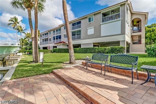 Building Photo - 9101 Vanderbilt Dr