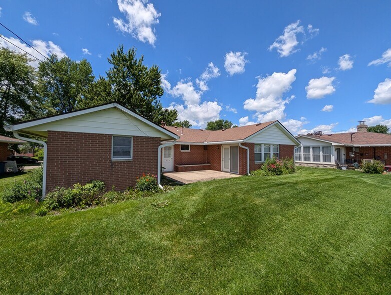 Building Photo - 302 Kenyon Dr