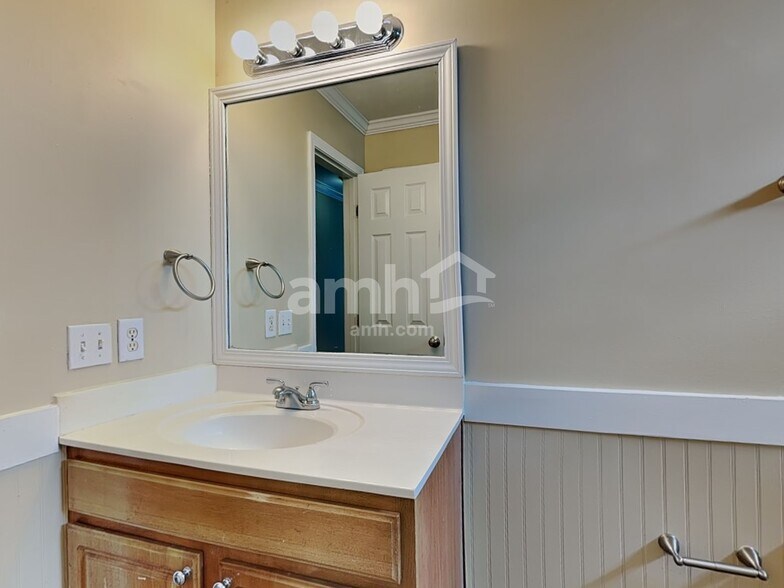 Building Photo - 3712 Cashew Dr