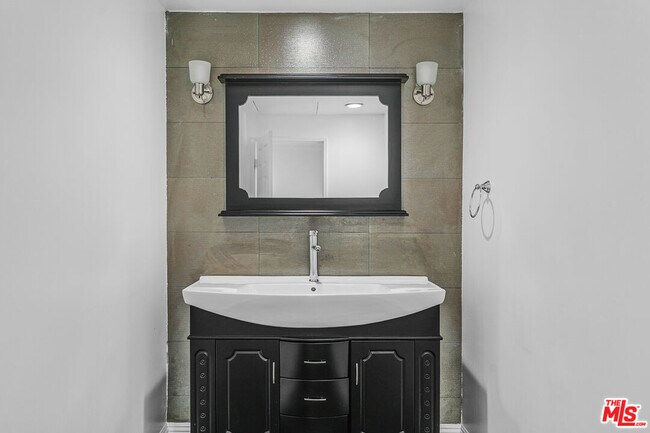 Building Photo - 19016 Wells Dr