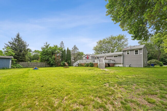 Building Photo - 44 Simsbury Manor Dr