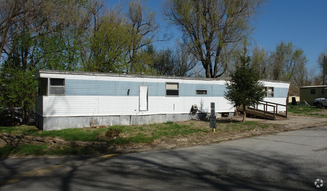 Primary Photo - Martinview Mobile Home Park