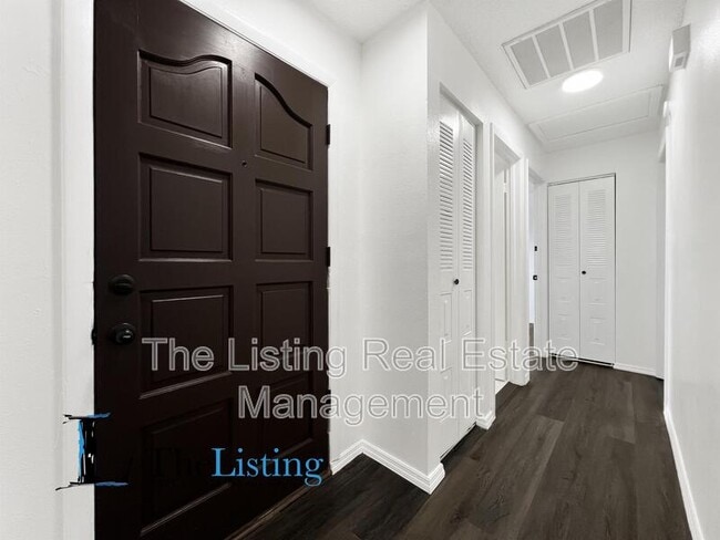 Building Photo - 1317 Coolridge Dr