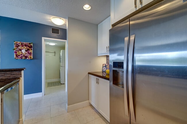 Building Photo - 2500 E Las Olas Blvd