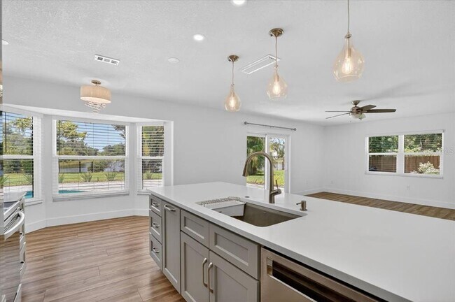 Building Photo - 4230 Shady Oaks Ct