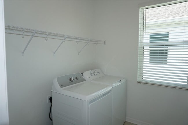 Building Photo - 7676 Livewell Ln