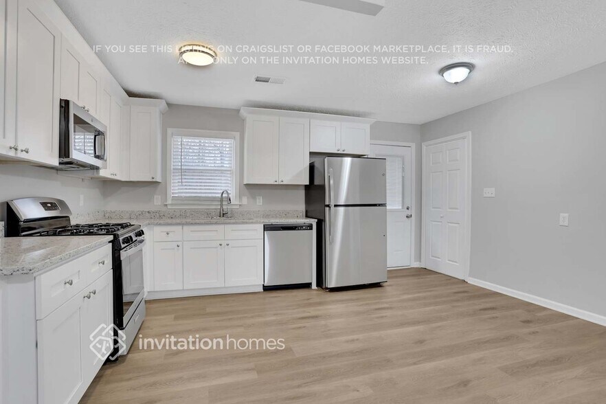 Building Photo - 76 Sweetwater Way