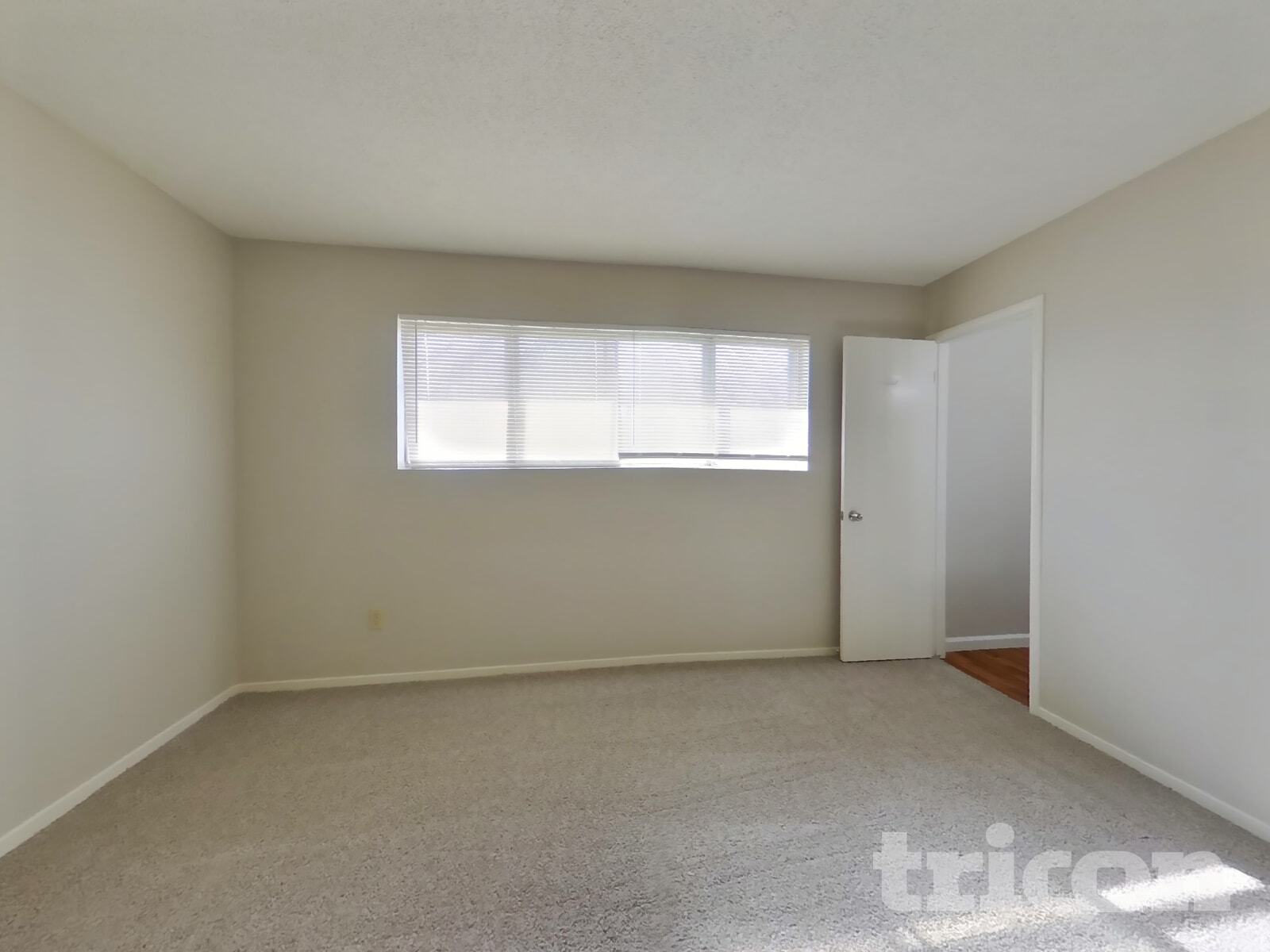 Building Photo - 619 E 24th St