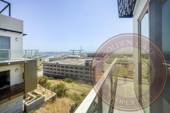 Building Photo - SF Shipyard - 3 BR, 2.5 BA Townhouse 1,634 Sq. Ft. - 3D Virtual Tour, 2-Car Garage