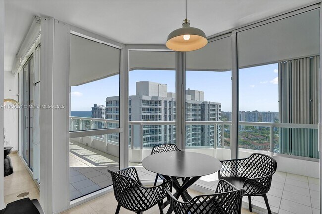 Building Photo - 21205 Yacht Club Dr