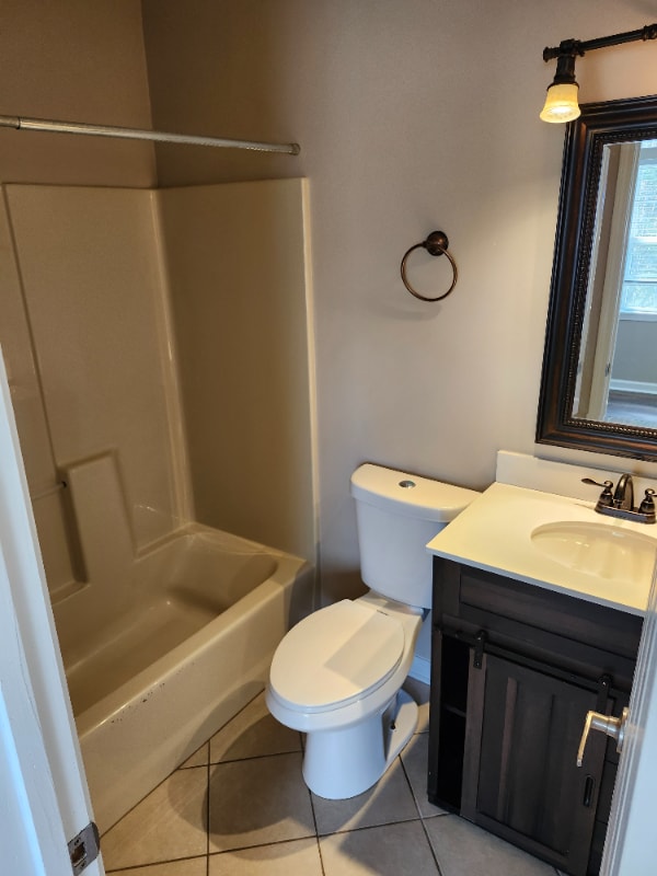 Building Photo - 219 Hunter Hills Cir