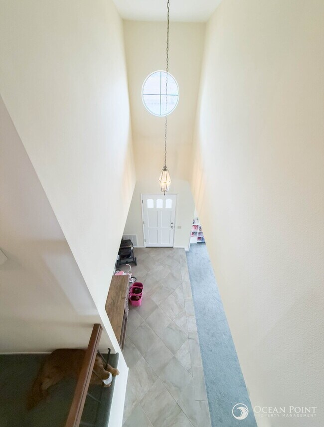 Building Photo - Large Four Bedroom Home for Rent in Moorpark!