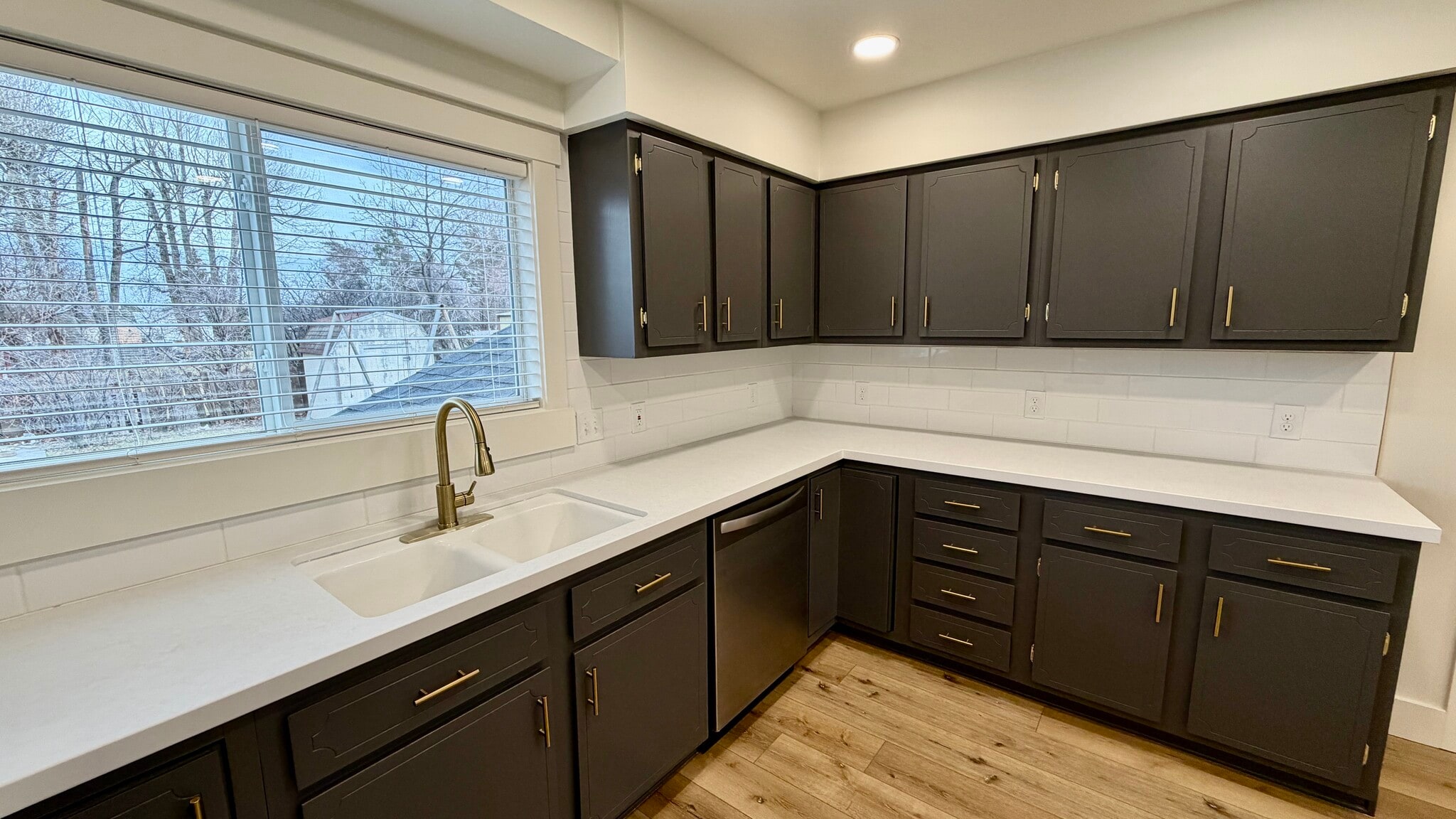 Building Photo - 145 N Byron Ave