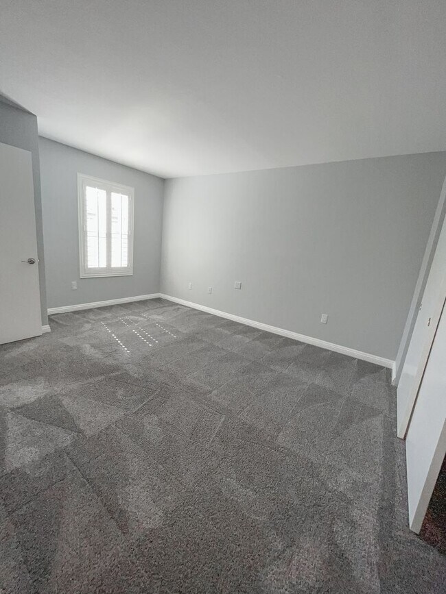 Building Photo - **COMING SOON 04/15/2026** Modern 2-Bed, 2-Bath Condo in Gated Montana Community – Silverado Ranch