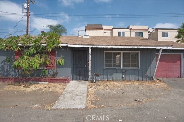Building Photo - 4204 La Rica Ave
