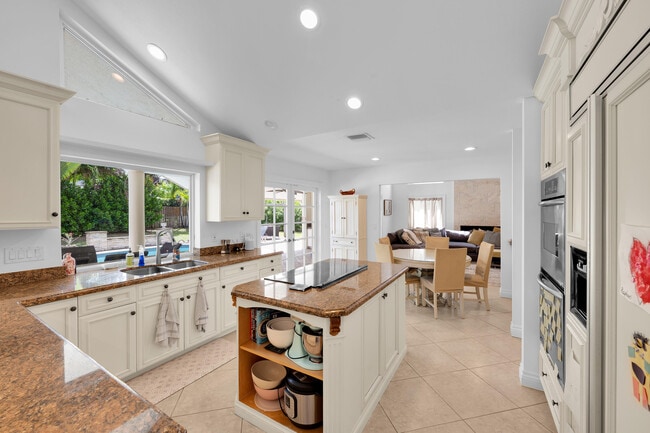 Building Photo - 4320 St Charles Way