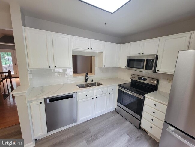 Building Photo - 8702 Castlerock Ct