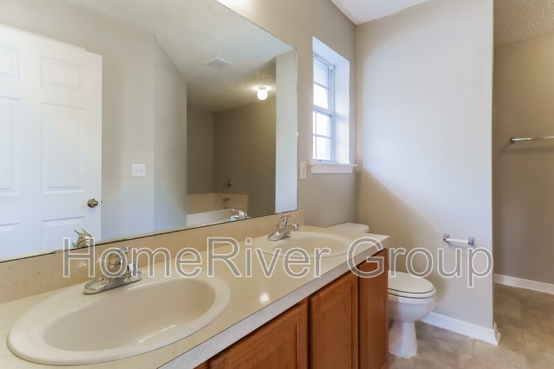 Building Photo - 6307 Ironside Dr S