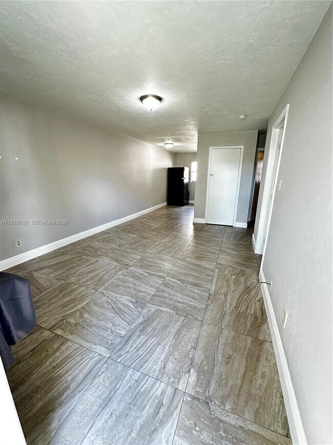 Building Photo - 2120 NW 4th St