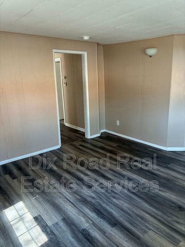 Building Photo - 624 Catalpa Dr