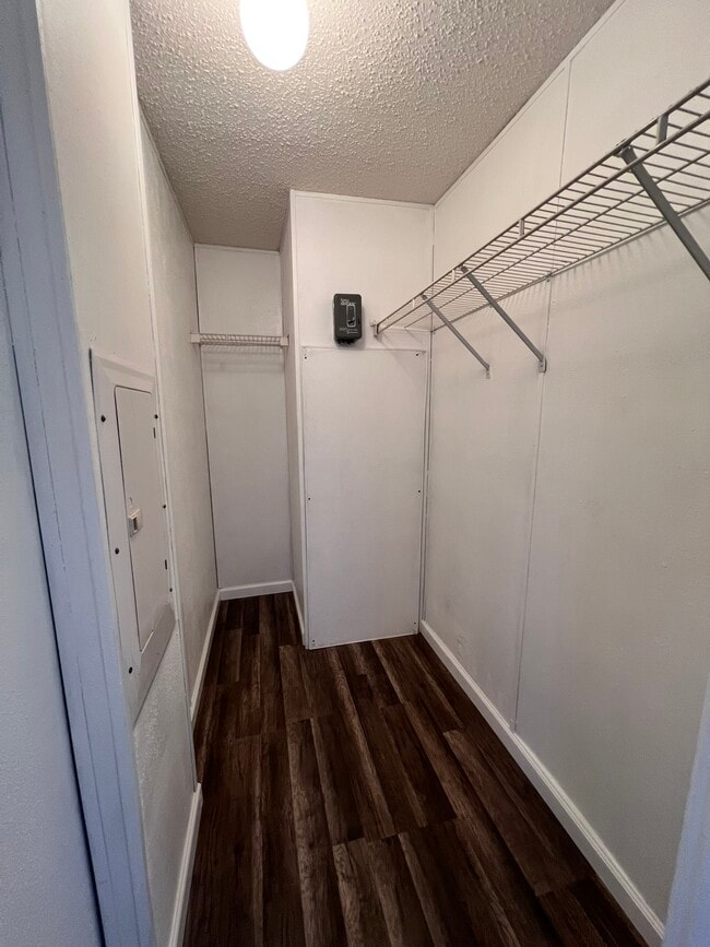 Building Photo - 31927 Seminole Rd