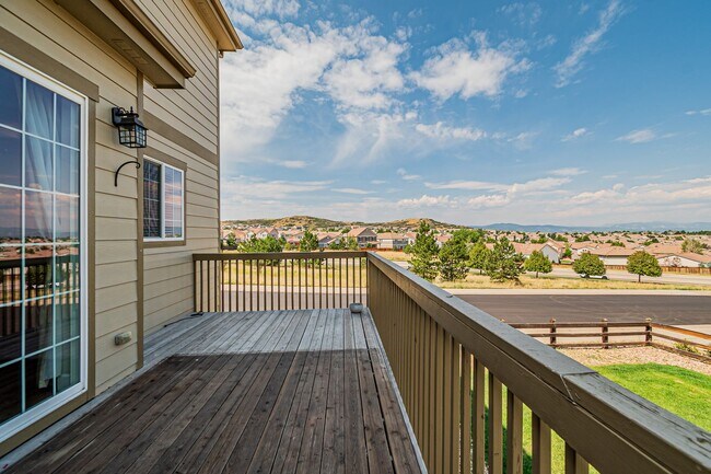 Building Photo - Spacious 5BD, 4BA Castle Rock Home with Fi...