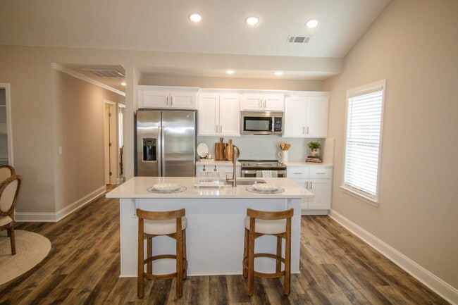 Building Photo - 203 Big Branch Dr