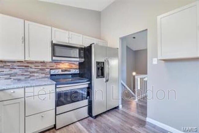 Building Photo - 5227 Suntrail Dr